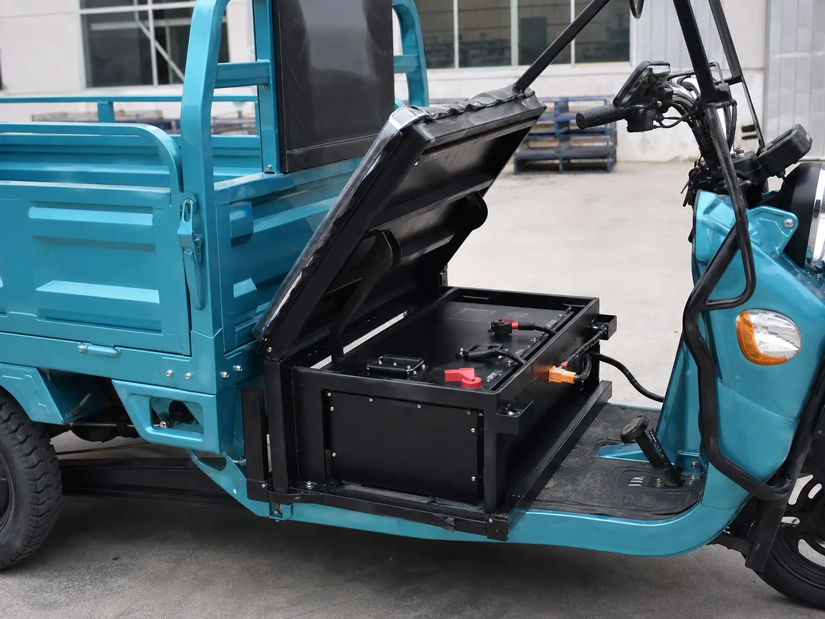 Three-wheel electric vehicle lithium battery solution